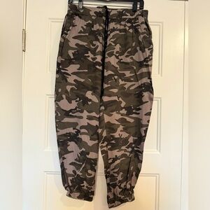 know.one.cares camouflage joggers, size large